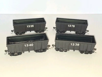 Roundhouse Hopper wagons x 4. Unbranded. Good Overall cond. No Box. HO Scale - Image 1 of 4