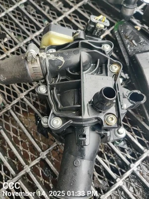 ELECTRIC WATER COOLANT PUMP 11518632585 2016-2021 BMW 740I Foto 1 de 4