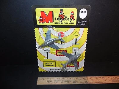 MIDGETOY VINTAGE FUNDIDO A PRESIÓN 2 AVIONES NUEVOS EN TARJETA - MARINA Y EE. UU. NOS - Envío gratuito Foto 1 de 4