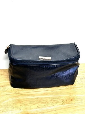 BOLSO DE MAQUILLAJE COSMÉTICO DE VIAJE AZUL BONITO GRANDE CLE DE PEAU BEAUTE NUEVO DE STOCK 9 X 5 X 4 Foto 1 de 4