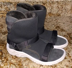 UGG TEVA Hybrid Sheepskin Lined Grey Ankle Boot Sandals Womens 10 12 Mens 8 10 - Picture 1 of 7