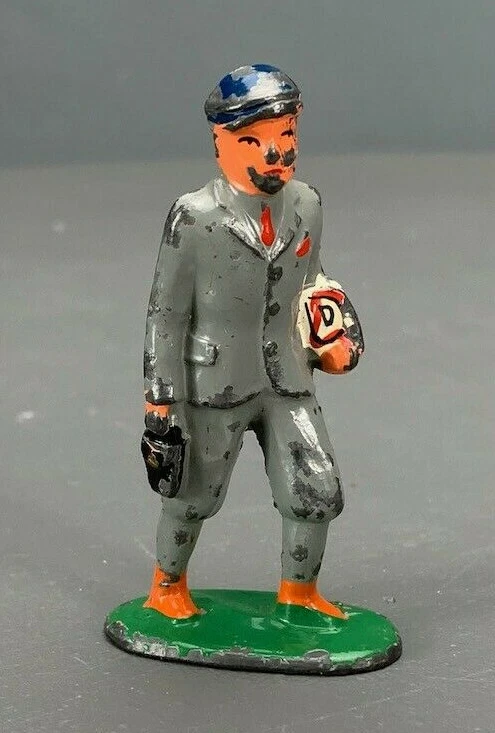 O Gauge Barclay Diecast Figure School Boy in Gray Uniform F0007 TW - Image 1 of 4