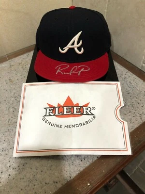 Sombrero de recuerdos genuinos Fleer firmado por Rafael Furcal Foto 1 de 3