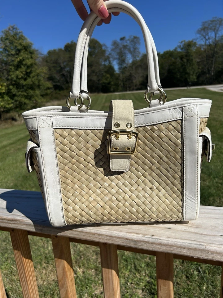 Bolso de Mano Coach Paja Cuero Blanco Borde Tejido Cesta Verano Hebilla Bloqueo Giratorio Foto 1 de 4