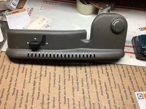 DMS SA17685 LH Pod Kit Taupe Freightliner/ Daimler - Picture 1 of 6