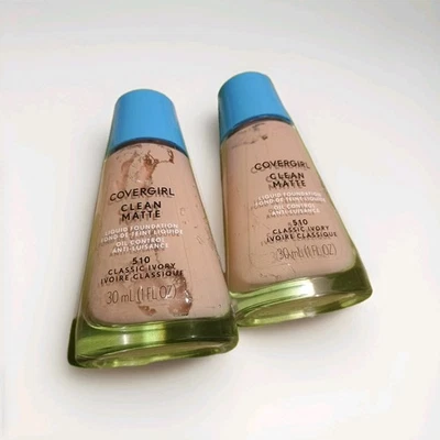 Lot Of 2 COVERGIRL Clean Matte Liquid Foundation 510 Classic Ivory New Sealed - Image 1 of 2
