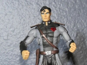 DC Direct Superman: New Krypton 7" REEVES Likeness Gary Frank Action Figure - Picture 1 of 8