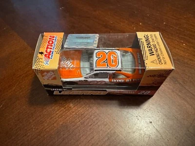 Coche Joey Logano #20 Home Depot Rookie 2009 escala 1:64 Foto 1 de 3