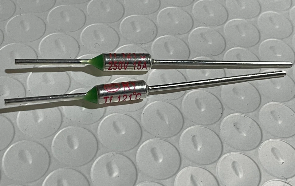 1pz fusibile termico assiale TF 121°C 250V 15A TF-121 termofusibile thermal fuse - Immagine 1 di 1