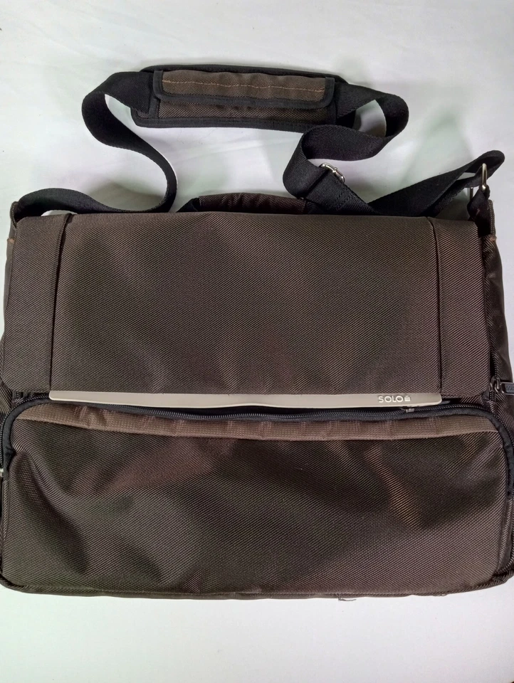 Solo New York Laptop/ Computer Bag Carry On. - Image 1 of 4