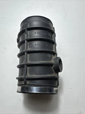 Manguera de admisión de aire BMW 535i 735i 1985-1990 OEM 1 708 878 Foto 1 de 4