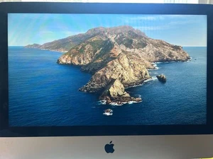 Apple iMac 21.5" w/keyboard, mouse (2.7 GHz, 8GB, 2013) - Afbeelding 1 van 5