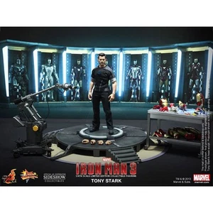Hot Toys Iron Man 3: Tony Stark Mark LII Autonomous Propulsion Test Suit MMS191 - Picture 1 of 5