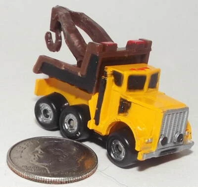 Camión de remolque pequeño Funrise de plástico 6X6 de alta resistencia en amarillo y marrón Foto 1 de 3