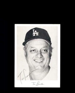 Tommy Lasorda JSA Cert Signed 5x7 Team Issued Dodgers Photo Autograph - Picture 1 of 2