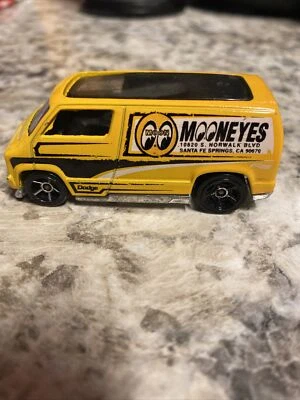 Hot Wheels DCC Chromes: Custom '77 Dodge Van 1188 Pre-Owned 2007￼ - Image 1 of 4