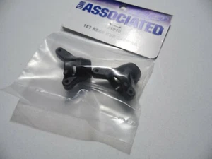 ASSOCIATED 21010 Rear Hub Carrier  RC18T - Picture 1 of 1