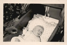 ANTIQUE PHOTO 1943 B & W 2 3/4" x 2 1/2" 2 MONTH OLD SMILING IN CARRIAGE