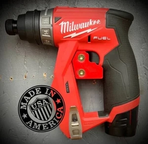 Milwaukee M12 Instalación de Combustible Taladro Driver Herramienta Montaje en Pared FDDX Rojo - Imagen 1 de 3