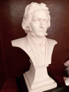Beethoven Sculpted Plaster Bust in ivory/white...top class condition - Picture 1 of 1