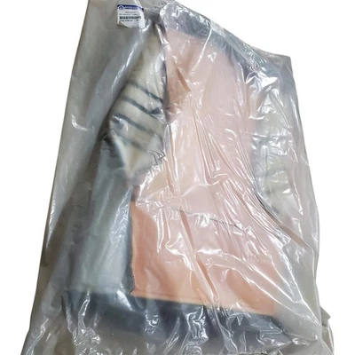 ПОДХОДИТ ДЛЯ ЗАРЯДНОГО УСТРОЙСТВА DODGE 15&17 ЧЕХОЛ ПОДУШКИ ЗАДНЕГО СИДЕНЬЯ 5YA35LR5AA — НОВЫЙ ОТ ОРИГИНАЛЬНОГО ПРОИЗВОДИТЕЛЯ - Изображение 1 из 4