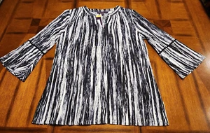 NWT~GLORIA VANDERBILT~WOMENS~NOVA~FLUTTER SLEEVE TOP~PAINT FLOW BLACK~SZ SMALL - Picture 1 of 10