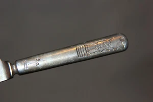 Cuchillo de mantequilla plateado de colección de mediados de siglo para niños globos de payaso - cuchillo de payaso - Imagen 1 de 6