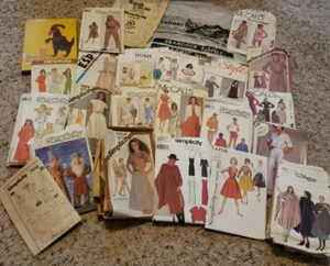 Lot Of 20 Vintage Sewing Patterns & Sewing Pattern Book Most Cut Retro Clothing - Picture 1 of 12