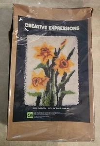 Neu in Verpackung Vintage 1980 Creative Expressions 6302 Narzissen Riegel Haken Kit Neu aus altem Lagerbestand - Bild 1 von 6