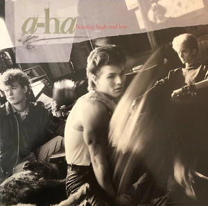 LP - a-ha – Hunting High And Low - Warner Bros. Records - Bild 1 von 2