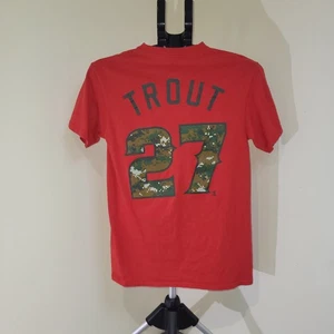 Red T-shirt With Trout 27 Graphic - Picture 1 of 4