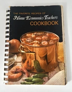 The Home Economics Teachers Cookbook 1970 Softcover 320 Pages - Imagen 1 de 8