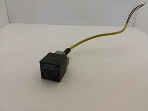 TURCK 871P-BW15N40-C2 PROXIMITY SENSOR 20-250VAC/DC 2-300MA SN: 15MM SERIES A - Picture 1 of 5