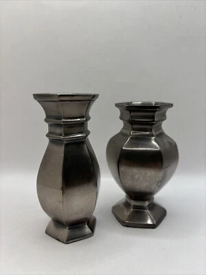 Juego de 2 jarrones de metal Pottery Barn  Foto 1 de 4