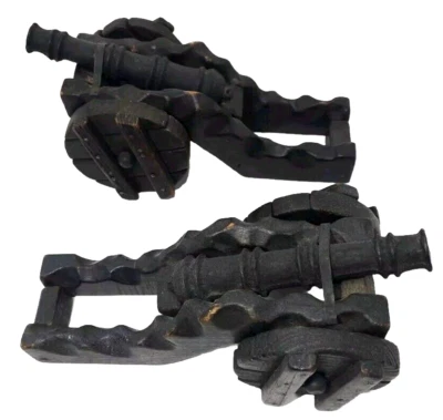 Juego 2 pistolas de campo antiguas modelo madera hierro fundido miniatura 10" cañón sobre ruedas juguete  Foto 1 de 4