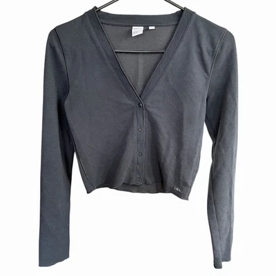 Top Aritzia TNA tejido gofre recortado con botones L/S negro gótico emo gótico bruja S Foto 1 de 4