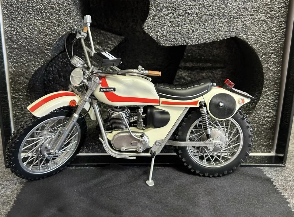 1/12 Scale MOTO OSSA 250 EA73 ENDURD Motorcycle Elite Diecast Model Toy - Image 1 of 4
