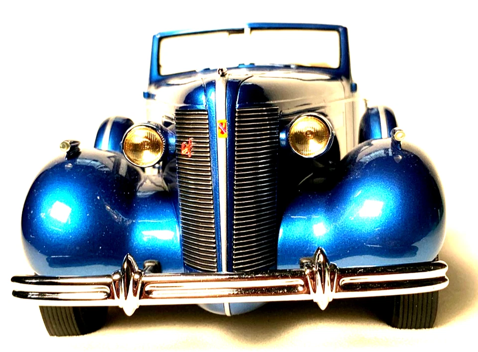 BoS-Models 1937 Buick Roadmaster 80-C Phaeton scale 1:18  INV# 4809 162 of 252 - Image 1 of 4