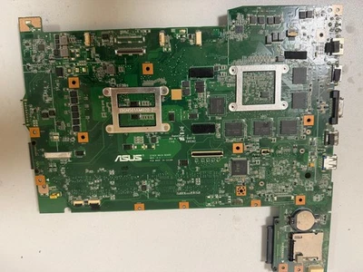 Asus G74SX Meinboard GTX560 - Bild 1 von 4