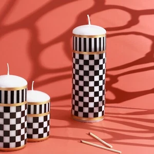 Vela pilar de lujo a cuadros monocromática G Decor blanco y negro con acento dorado - Imagen 1 de 2