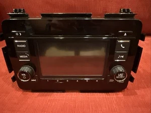 2019-2020 Honda Hr-v Am Fm Cd Player Radio Receiver K0ZSY - Picture 1 of 11