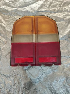 Conjunto de luces traseras 89-98 LUCES TRASERAS SUZUKI SIDEKICK TRACKER  Foto 1 de 2