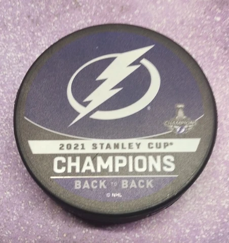 Tampa Bay Lightning 2021 Stanley Cup Hockey Puck Back-to-Back Champions RARE Cover