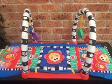 alfombra de bebe fisher price