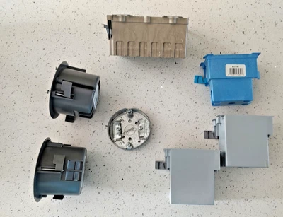 Lote de 7 cajas remodelación eléctrica Foto 1 de 4