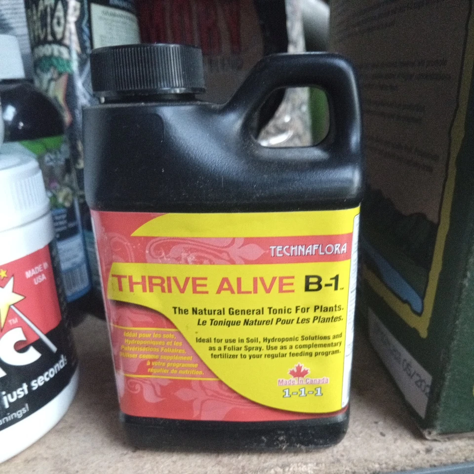 Technaflora Thrive Alive B1 vermelho, 250 ml - Imagem 1 de 1