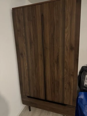 Schrank Braun Ikea mit Kleiderstange und Schublade - Bild 1 von 3