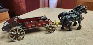 IH Arcade 1930 McCormick-Deering Horse Drawn Manure Spreader w/Horses WORKS - Picture 1 of 23