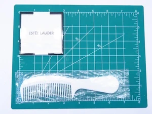 VTG Estee Lauder Comb Hair Styling Tool 6.5" And Compact White and Navy - Picture 1 of 7