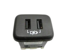 USB Presa di ricarica Connessione per Opel Insignia B 17-21 82TKM!! 13598459 - Foto 1 di 8
